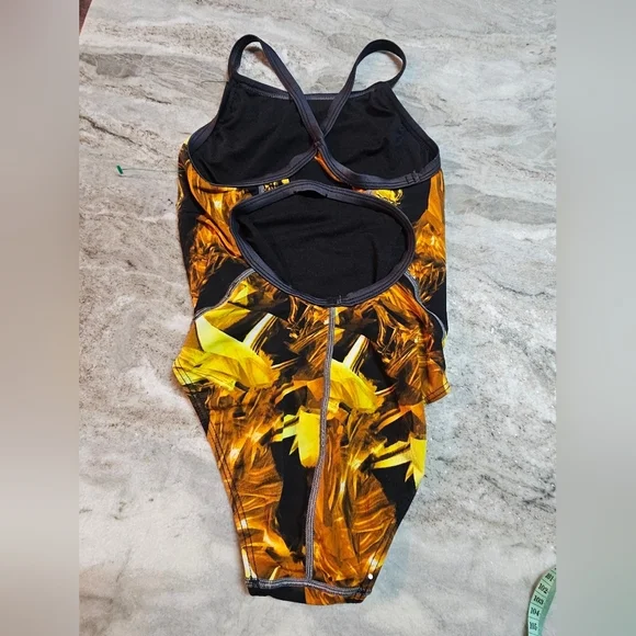 TYR Durafast One-Piece Swimsuit Yellow Abstract Print Crisscros Size 30 S 4/6 - Picture 5 of 6